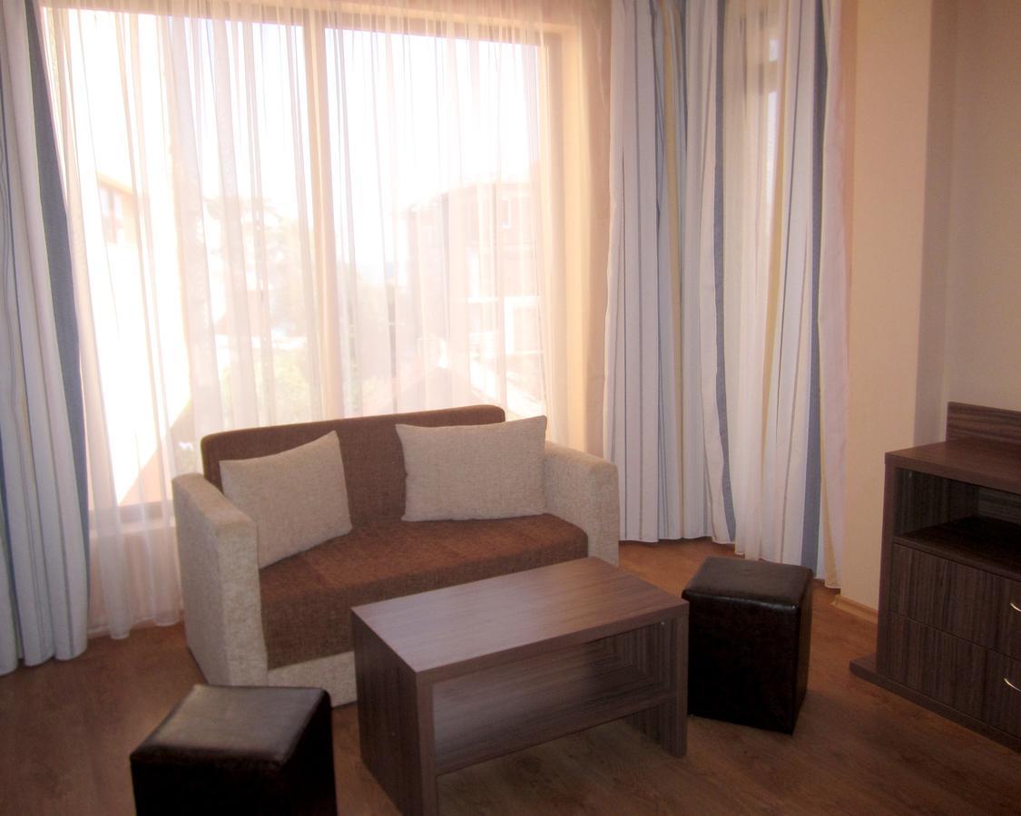 Hotel Coop Central Obzor Esterno foto