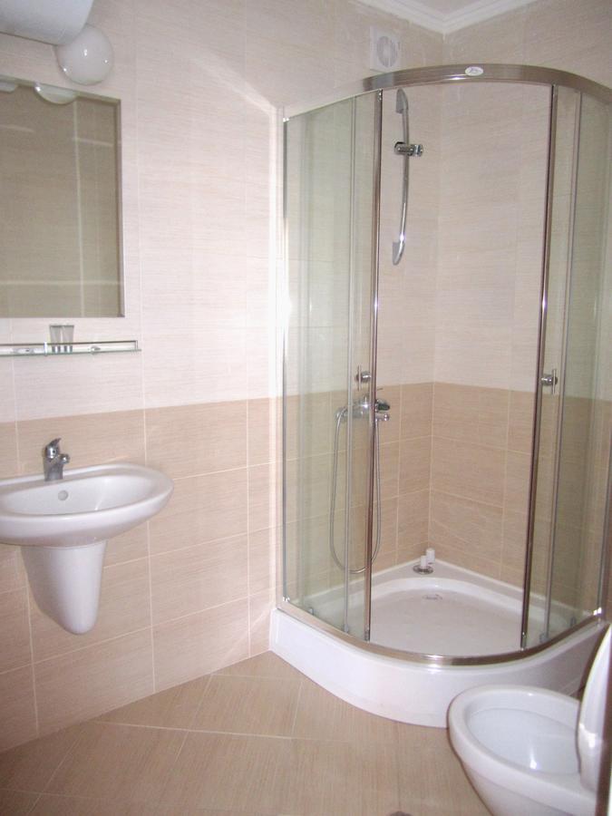 Hotel Coop Central Obzor Esterno foto